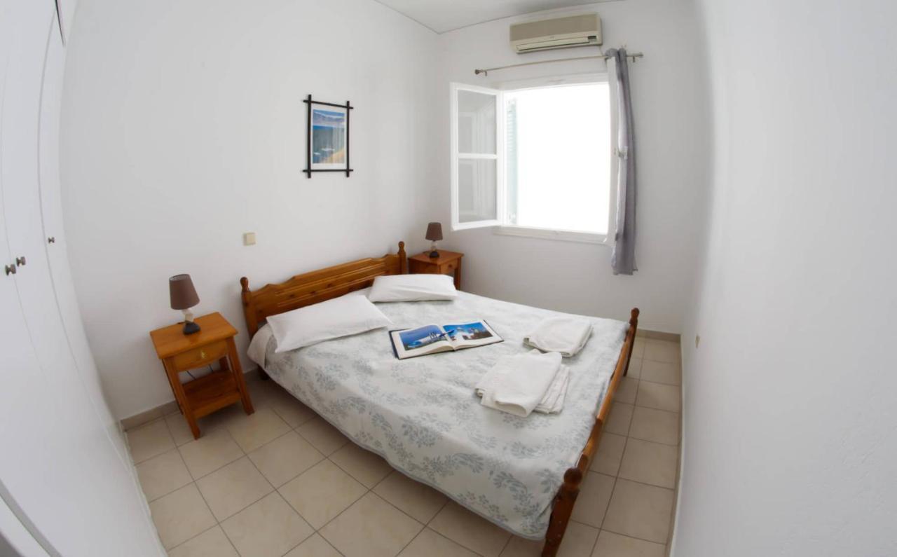 Lefkothea Hotel Kamári Buitenkant foto