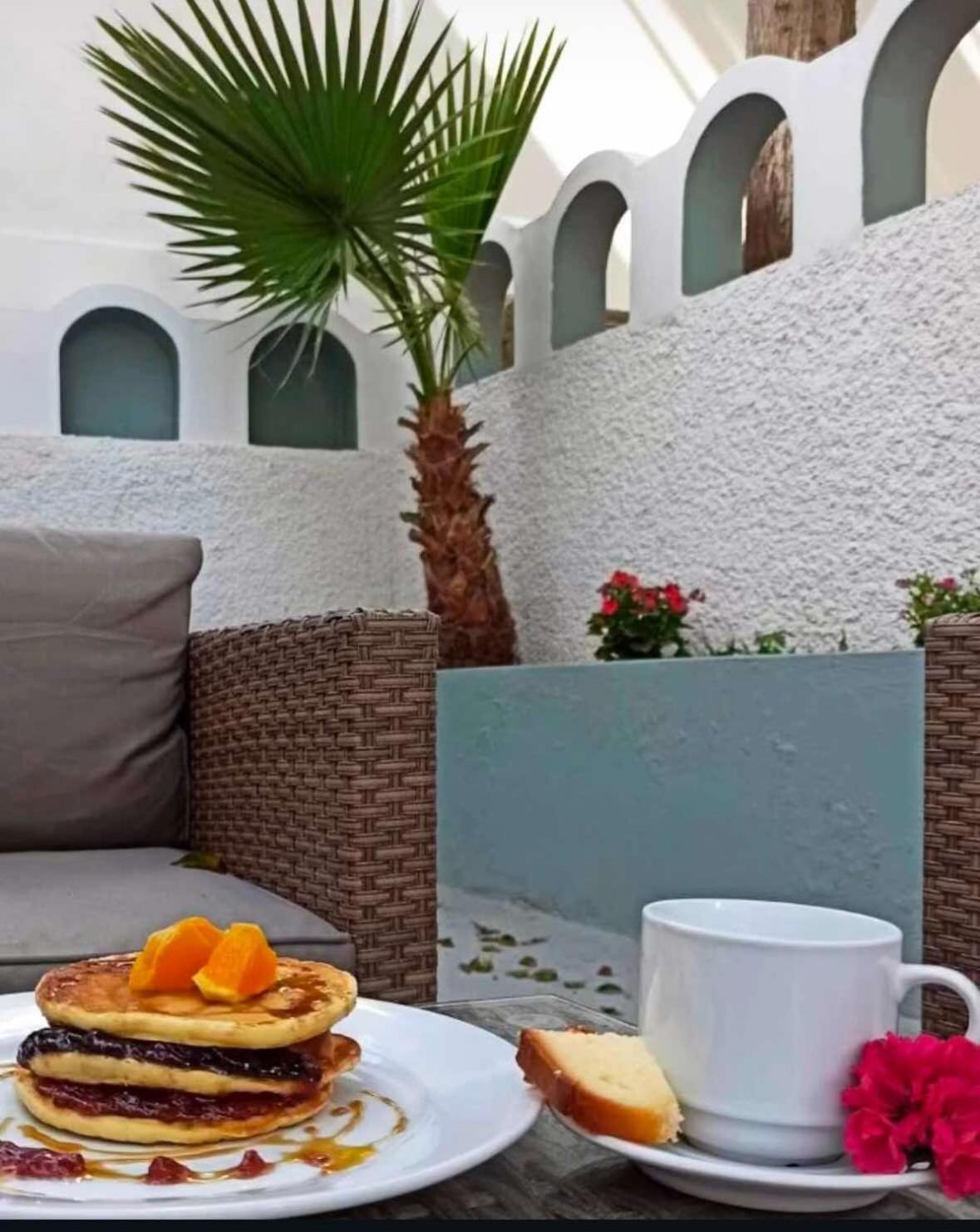 Lefkothea Hotel Kamári Buitenkant foto