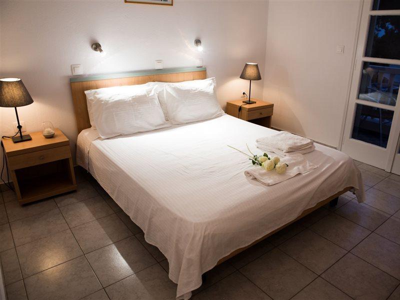 Lefkothea Hotel Kamári Buitenkant foto