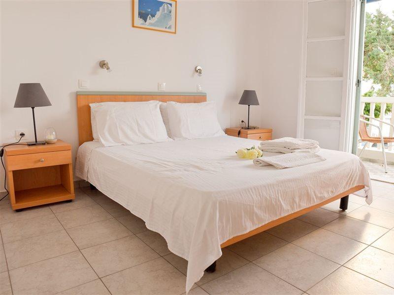 Lefkothea Hotel Kamári Buitenkant foto